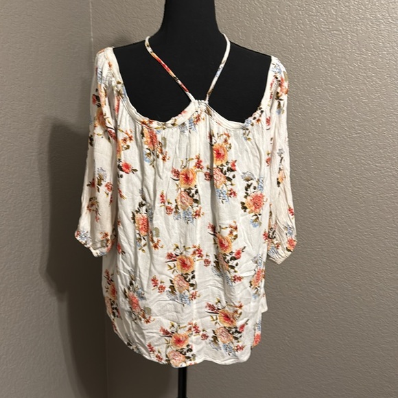 Perfect Springtime Top - Picture 3 of 6